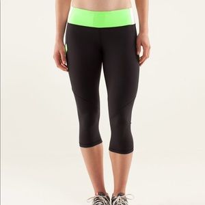 Lululemon Run: Mod Moves Crop